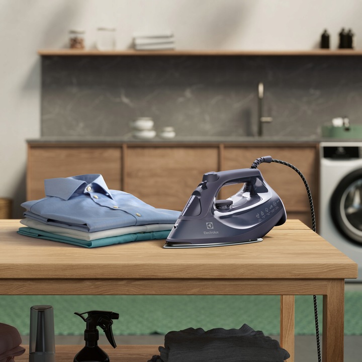 Żelazko parowe ELECTROLUX E6SI1-4MN 2500W