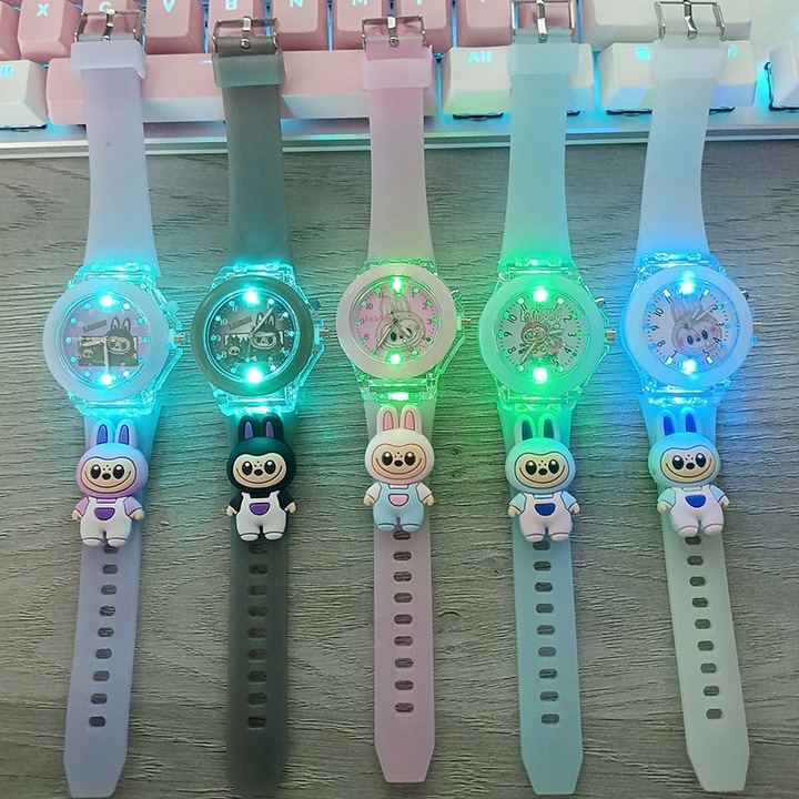 zegarek LABUBU ledowy ŚWIECĄCY dziecięcy młodzieżowy modny wskazówkowy