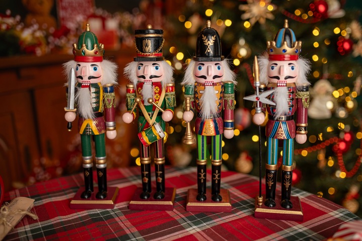 ŚWIĄTECZNE FIGURKI DZIADEK DO ORZECHÓW DUŻY DREWNIANY OZDOBA NA PODSTAWCE