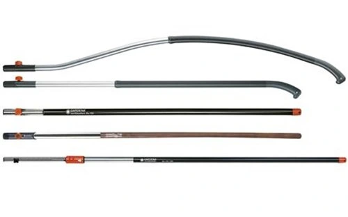 Wertykulator na kółkach do oczyszczania trawnika po zimie 3395 Gardena