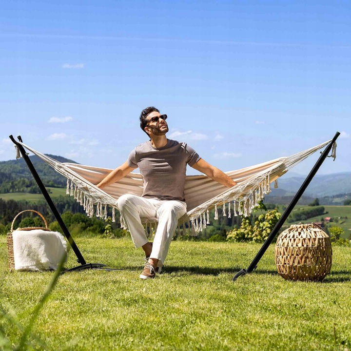 Hamak ogrodowy brazylijski z frędzlami boho Bari z regulowanym stelażem