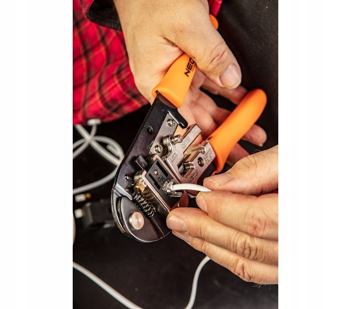 NEO 01-501 Szczypce do końc.tele.z 3 głowic. 4P 6P