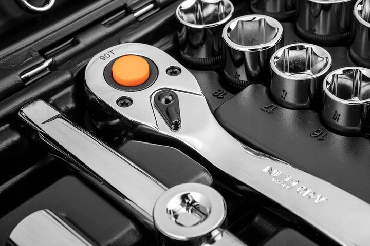 NEO TOOLS Klucze Nasadowe 85 el. 1/4, 1/2 CrV Zestaw Narzędzi Walizka