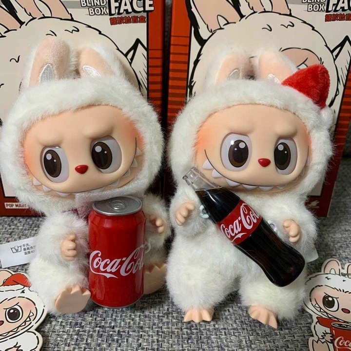 LABUBU COCA-COLA THE MONSTER BRELOK MASKOTKA PLUSZOWA KOLEKCJONERSKA