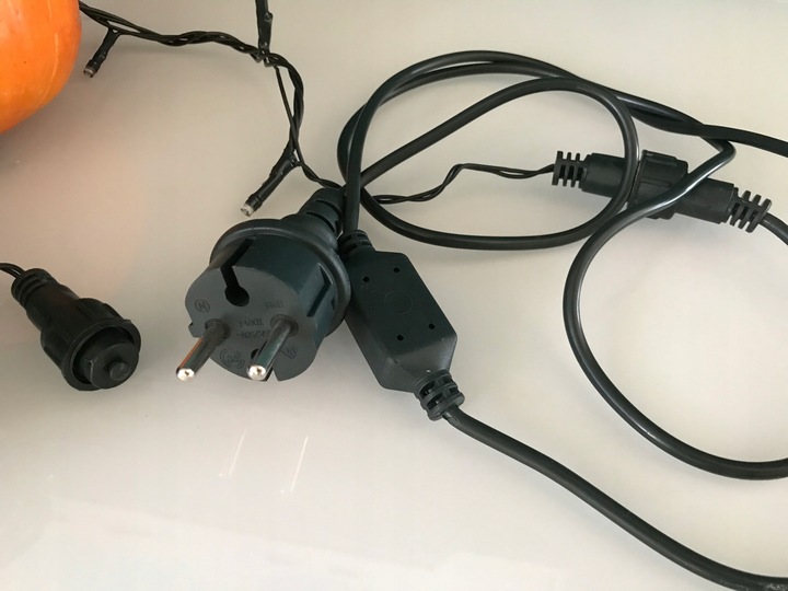 Lampki Świąteczne LED 1000 Czerwone Flash 72m IP44 Wodoodporne Zewnętrzne