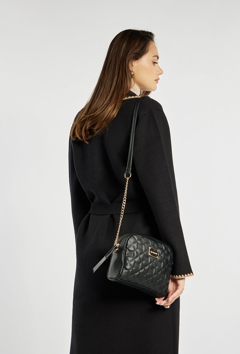 Pikowana Torebka Na Ramię Listonoszka Monnari Z Łańcuszkiem Logo Czarna