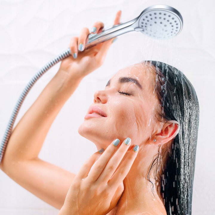 ZESTAW PRYSZNICOWY SŁUCHAWKA PRYSZNICOWA 5 FUNKCJI WĄŻ UCHWYT ESTIVA