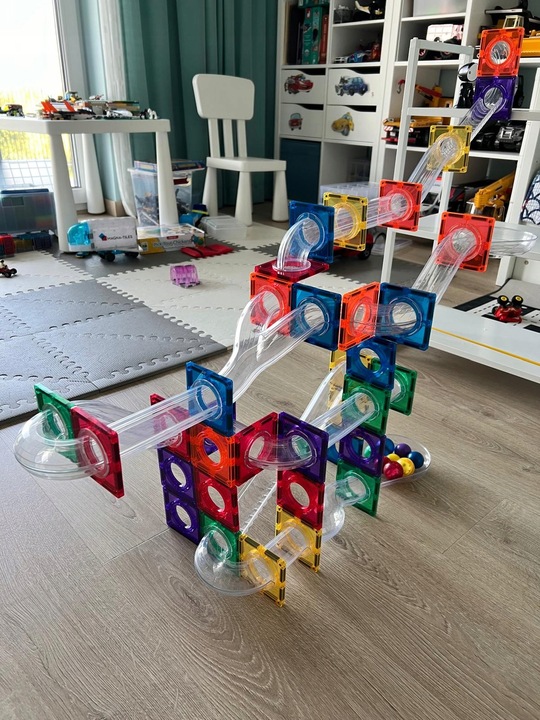 Connetix: klocki magnetyczne tor kulkowy kulodrom Ball Runn 92 elementy