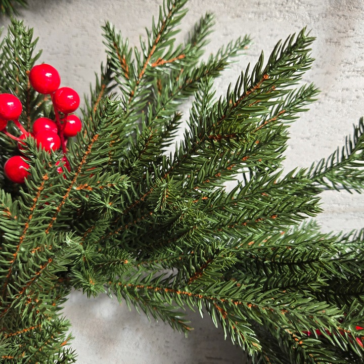 Wianek świąteczny ŚWIERK NATURA jarzębina PE dekoracja drzwi stół wieniec