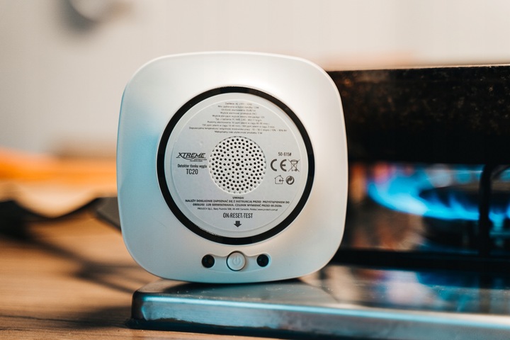 CZUJNIK CZADU TLENKU WĘGLA CO LED SMART TUYA WIFI CERTYFIKOWANY