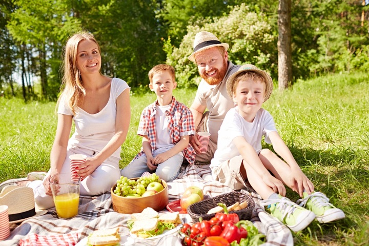 KOC PIKNIKOWY NA PLAŻE PIKNIK BIWAK 200x200 cm MATA TORBA FOLIA 2x2 m