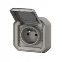 PLEXO55 GNIAZDO POJEDYNCZE HERMETYCZNE Z/U 16A IP55 Z KLAPKĄ SZARE 069831L