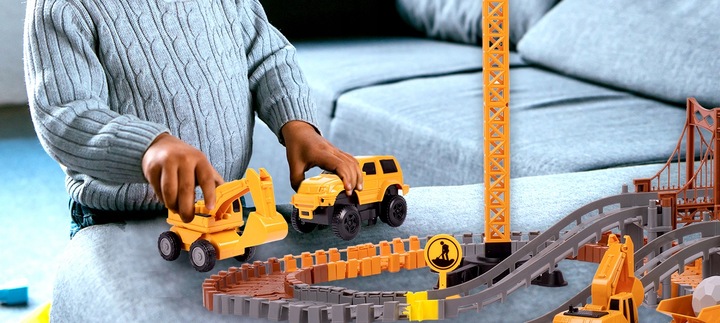 KOLEJKA TOR SAMOCHODOWY ELASTYCZNY 273 ELEMENTY AUTA DŹWIG DLA DZIECI