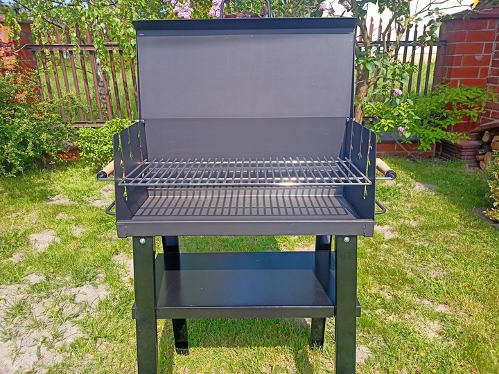 Grill ogrodowy węglowy