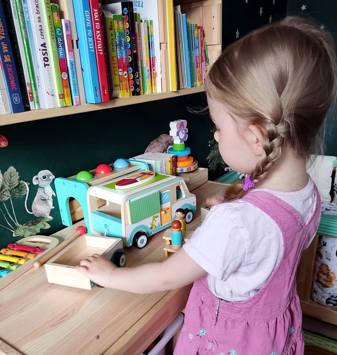 ADAMTOYS KAMPER DLA DZIECI POJAZD PODRÓŻNY AUTKO ZABAWKOWY POJAZD SURF VAN