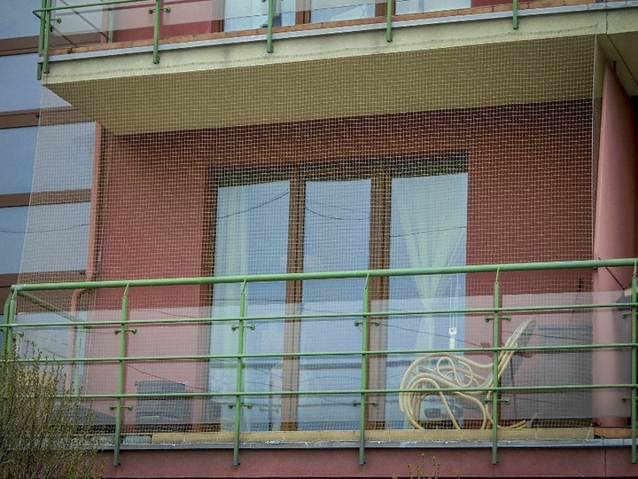 ZESTAW SIATKA NA BALKON DLA KOTA 8x2 BEZ WIERCENIA MARKA BEZPIECZNE KOTY