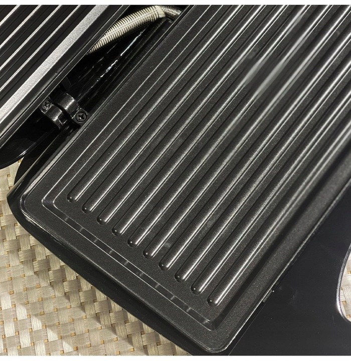 TOSTER OPIEKACZ DO KANAPEK TOSTÓW MOCNY 800W