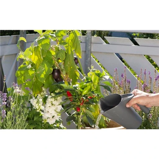 Zestaw narzędzi ogrodniczych z konewką GARDENA