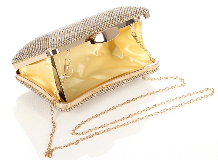 Efektowna błyszcząca Kopertówka PUZDERKO Złota na łańcuszku 738