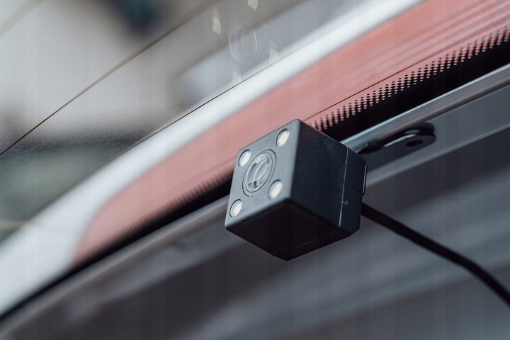 RADIO SAMOCHODOWE 1-DIN DOTYKOWE 7 CALI USB-C BLUETOOTH WIFI KAMERA COFANIA