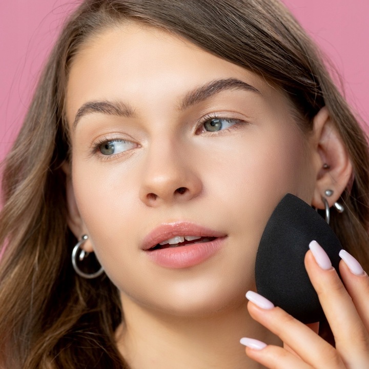 GĄBKA DO PODKŁADKU MAKIJAŻU blender czarny MIĘKKA okrągła gąbka MAKE UP