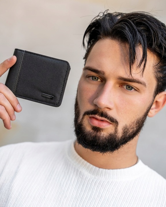 Portfel męski ze skóry eko Peterson z ochroną RFID STOP na gotówkę karty
