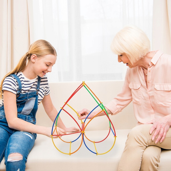 KLOCKI SŁOMKI KONSTRUKCYJNE PATYCZKI RURKI ZESTAW 400el PUDEŁKO DLA DZIECI