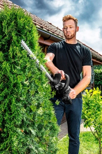 Nożyce do żywopłotu +akumu.4Ah +ładowarka GRAPHITE