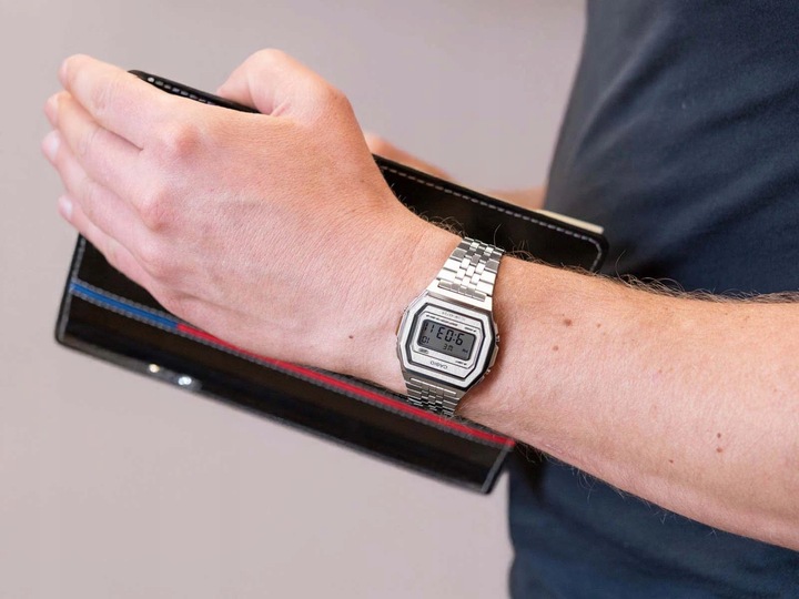 ZEGAREK CASIO A1000A-7EF VINTAGE RETRO SREBNY NA BRANSOLECIE