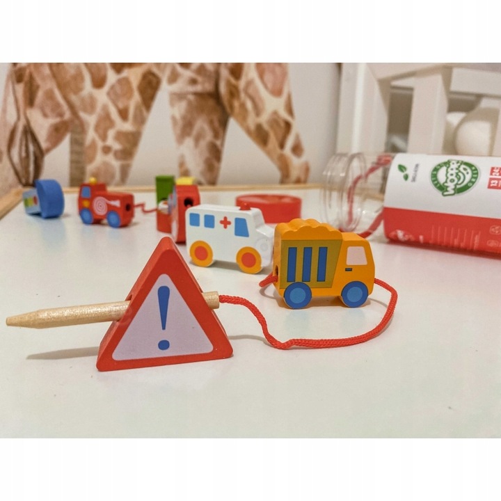 Drewniane Klocki do Nawlekania Pojazdy auta 13 el.