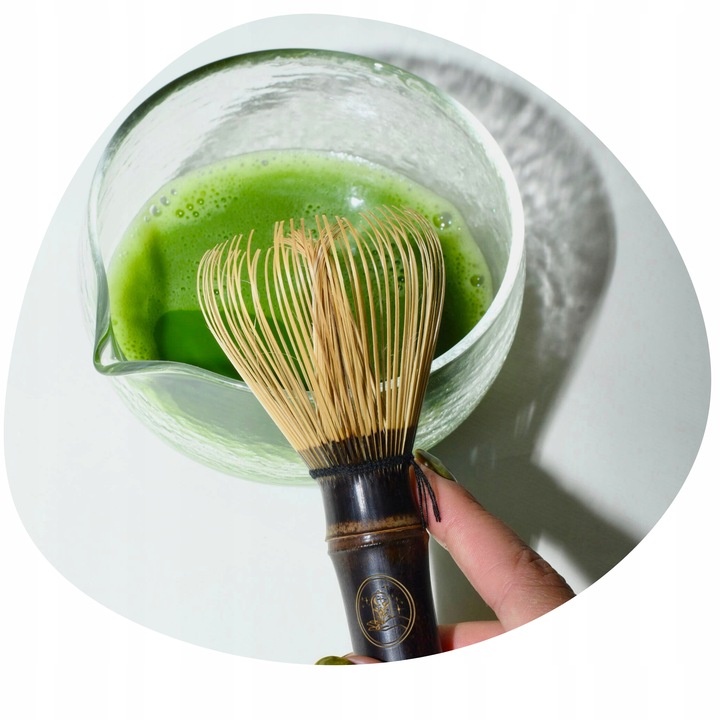 Chasen - bambusowa miotełka do matchy z ciemnego bambusa