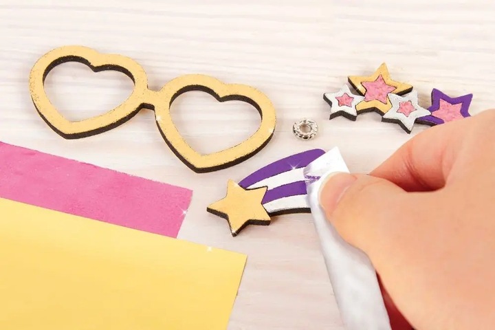 MAKE IT REAL zestaw kreatywny do tworzenia Puszystych Breloczków