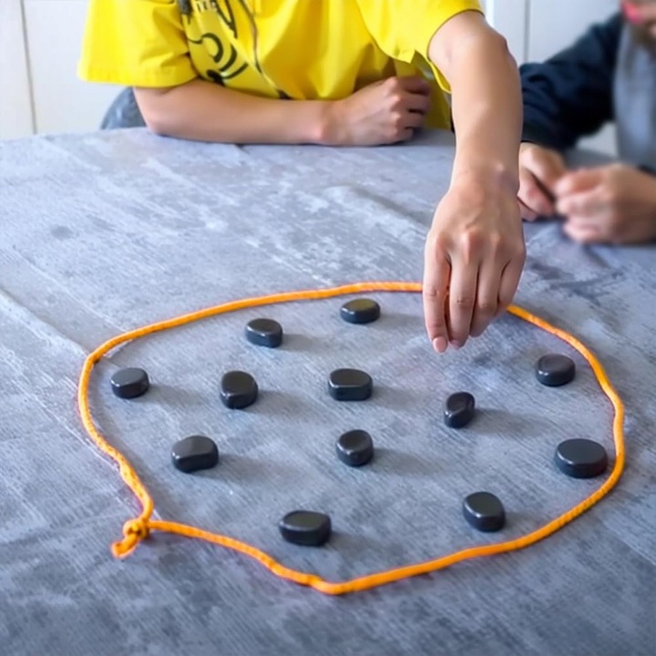 Magnetyczna gra w szachy -planszowa gra strategiczna dla dzieci i dorosłych