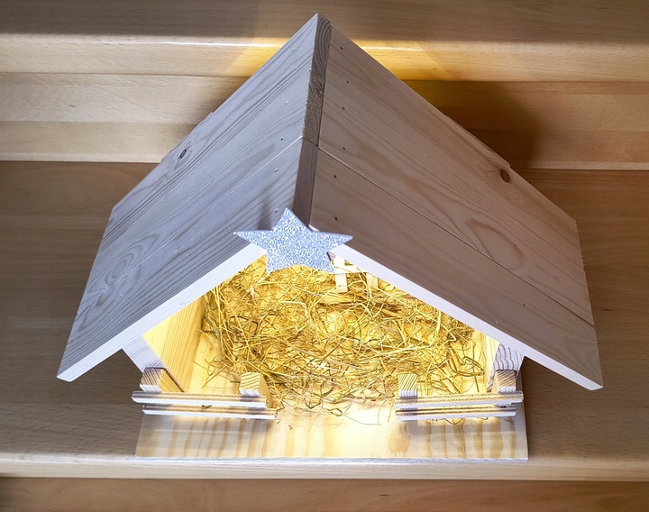 Szopka Bożonarodzeniowa drewniana stajenka oświetlenie led