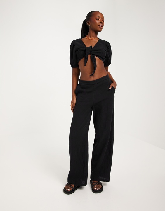 SPODNIE CASUAL KIESZENIE 6VM NG5__S VERO MODA MUŚLINOWE CZARNE