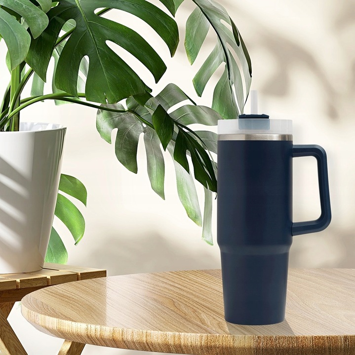 KUBEK TERMICZNY Z UCHWYTEM I SŁOMKĄ 900 ML DO AUTA Szczelny Stal Nierdzewna