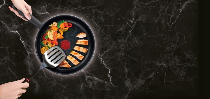 Patelnie TEFAL HARD TITANIUM 20 26cm 2 el gazowe