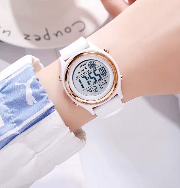 Zegarek damski elektroniczny pasek czytelna tarcza wiele funkcji