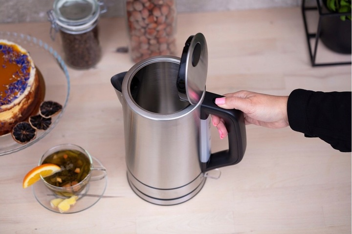 Czajnik elektryczny MPM MCZ-121M 1.7L stalowy z podświetleniem