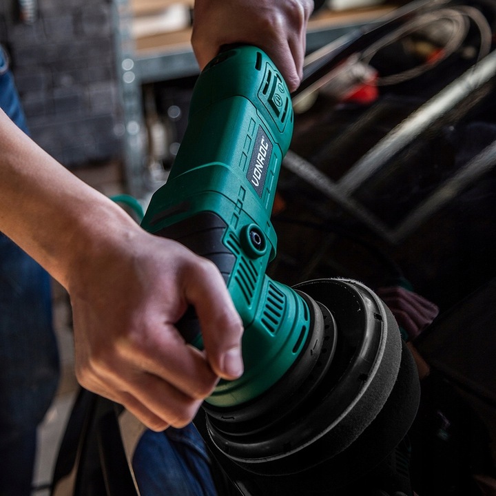 Polerka samochodowa 1050W – 150mm plus 4 pady