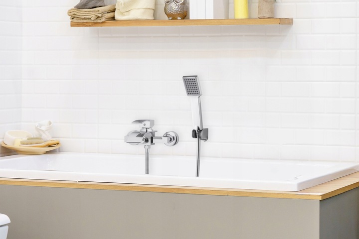 Bateria wannowa z prysznicem ścienna chrom wodospad kran do wanny kaskada