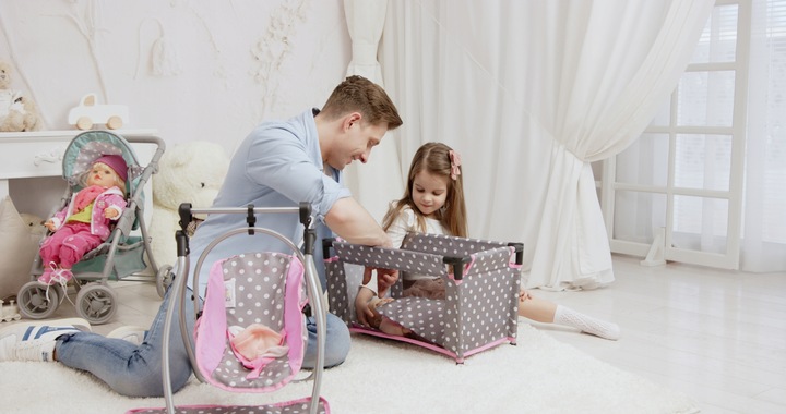 Zestaw dla lalek ŁÓŻECZKO + KRZESEŁKO do karmienia dla laki HUŚTAWKA 2w1