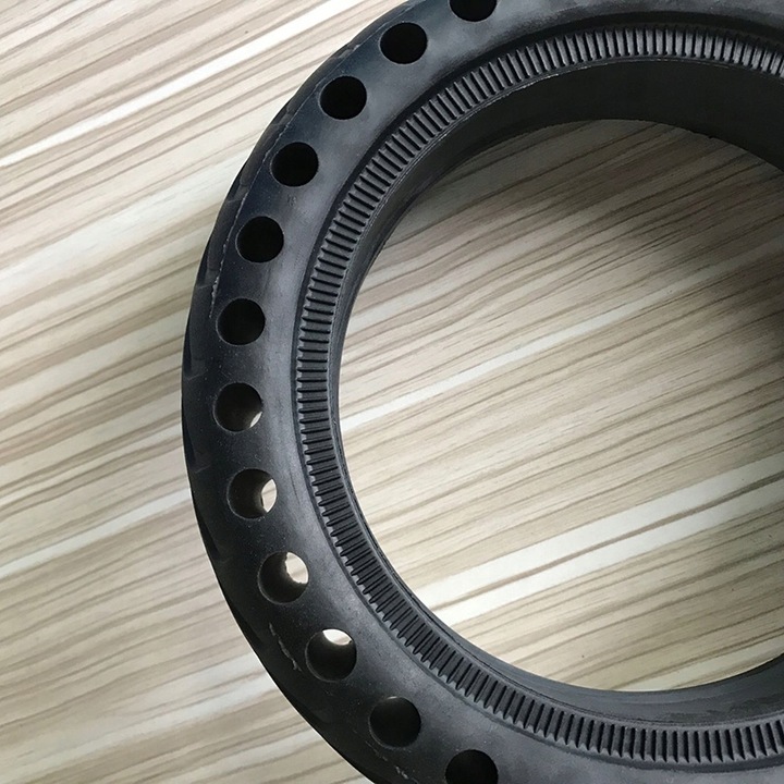 OPONA PEŁNA DO HULAJNOGI ELEKTRYCZNEJ 8 1/2 x 2