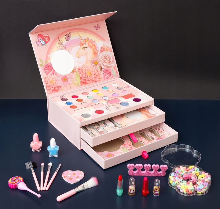 ZESTAW KOSMETYKÓW DO MAKIJAŻU MAKE UP KUFEREK NA KOSMETYKI CIENIE LAKIERY