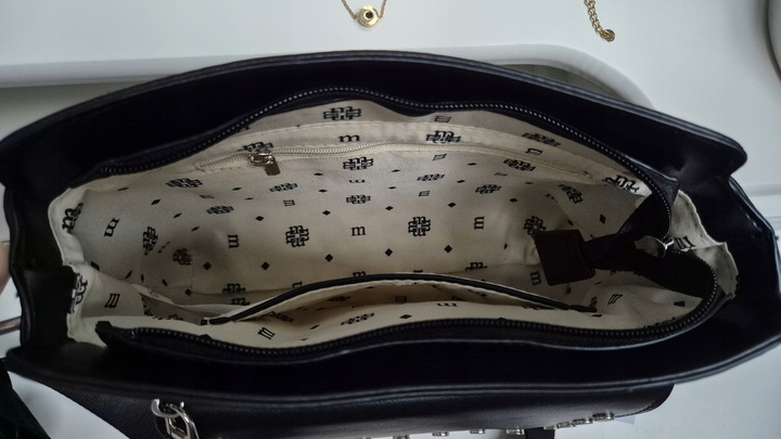 TOREBKA NA RAMIĘ LISTONOSZKA MONNARI PASEK LOGO