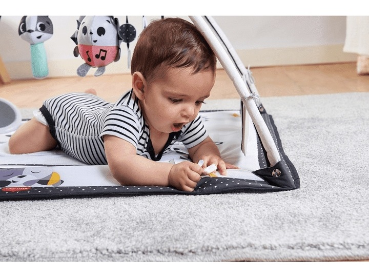 Mata edukacyjna z muzyką pałąk Magiczna Kraina czarno biała dla niemowląt