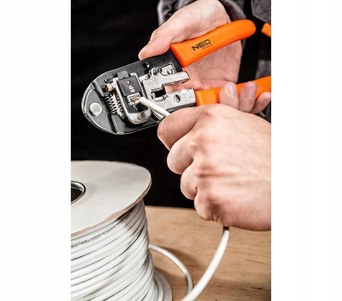 NEO 01-501 Szczypce do końc.tele.z 3 głowic. 4P 6P