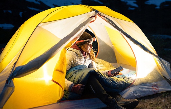 CHOETECH SZYBKI SOLARNY POWERBANK 2X USB POJEMNOŚĆ 10000 MAH QI 5W LATARKA