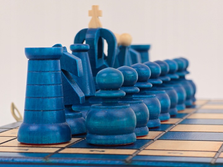 TURKUSOWE Szachy drewniane Królewskie 31x31 we wkładce PRODUCENT