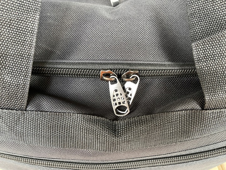 Box dachowy Art Plast Carbon 320 l + torba.